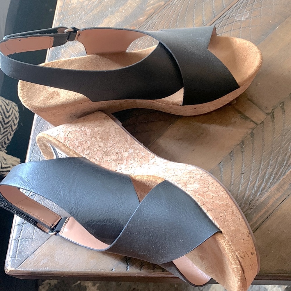 Heeled sandals/dress shoes